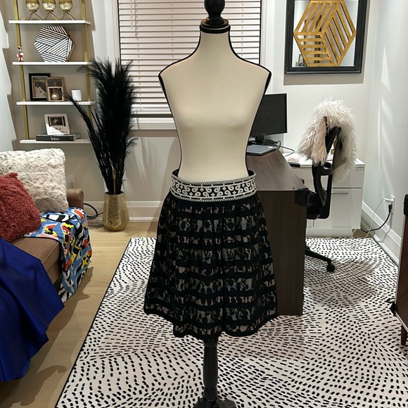 Floreat Anthropologie women’s size 6 Charente Black Lace Overlay skirt - Picture 2 of 4